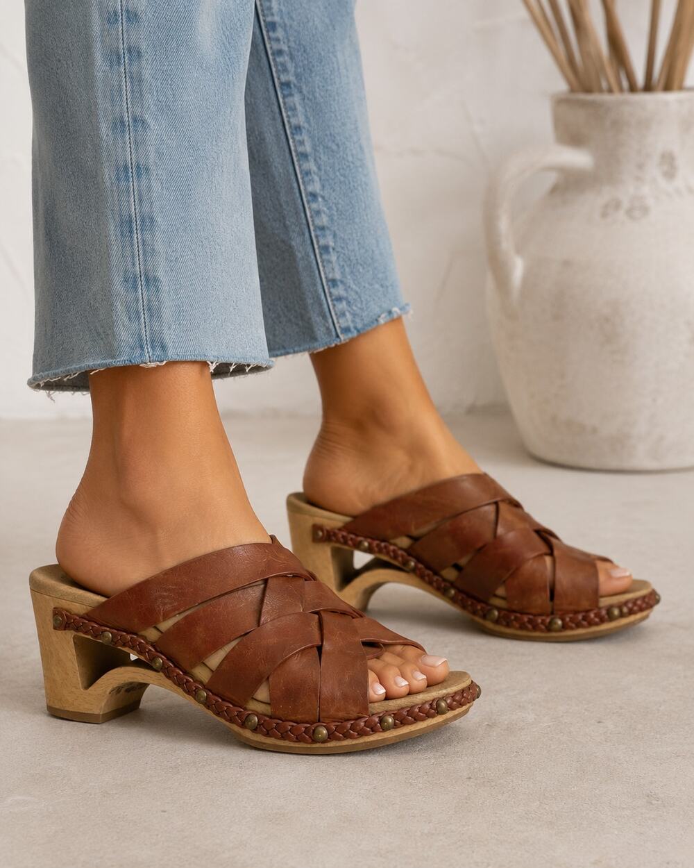 Dansko Brown Leather Strappy Slip On Mule Sandals Womens 6.5 Wood Platform